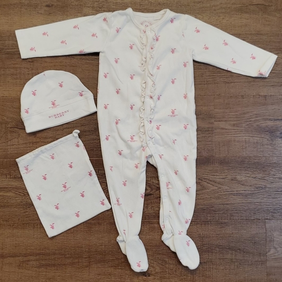 burberry baby outfit
